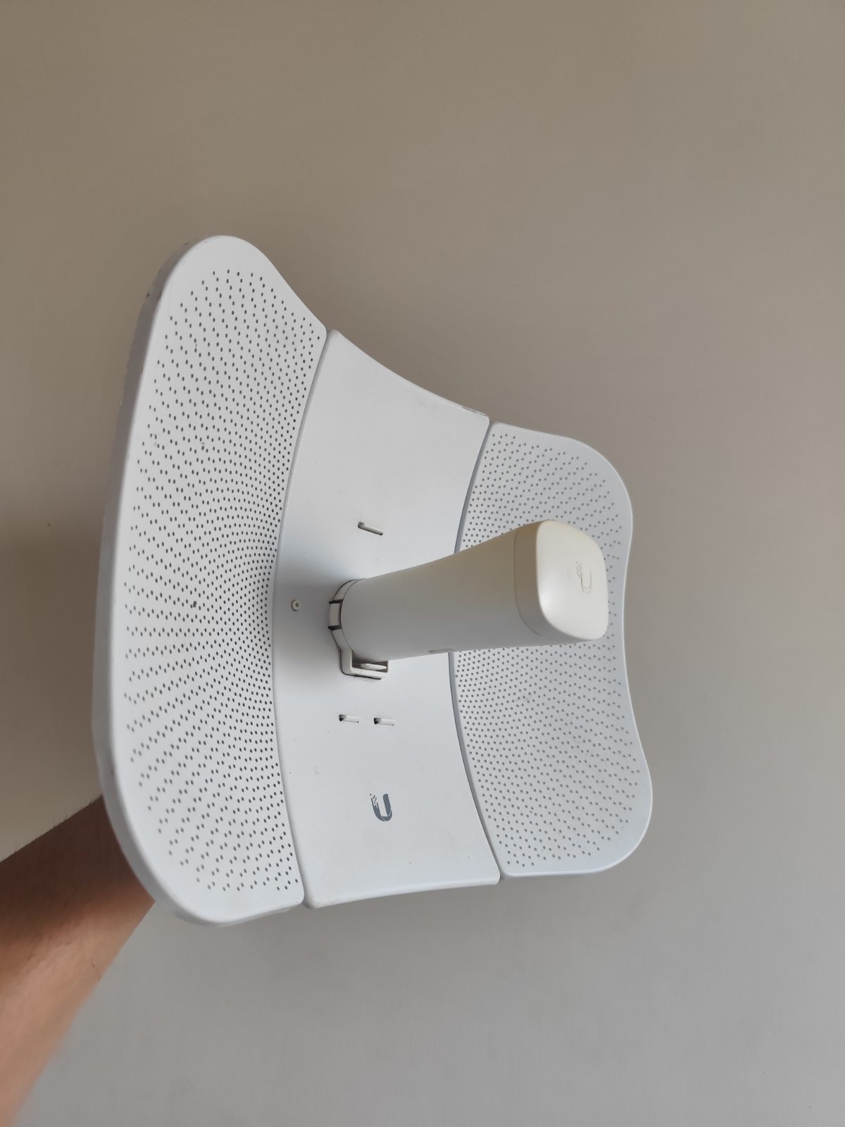 Ubiquiti LiteBeam AC & Orijinal Gigabit PoE Adaptör